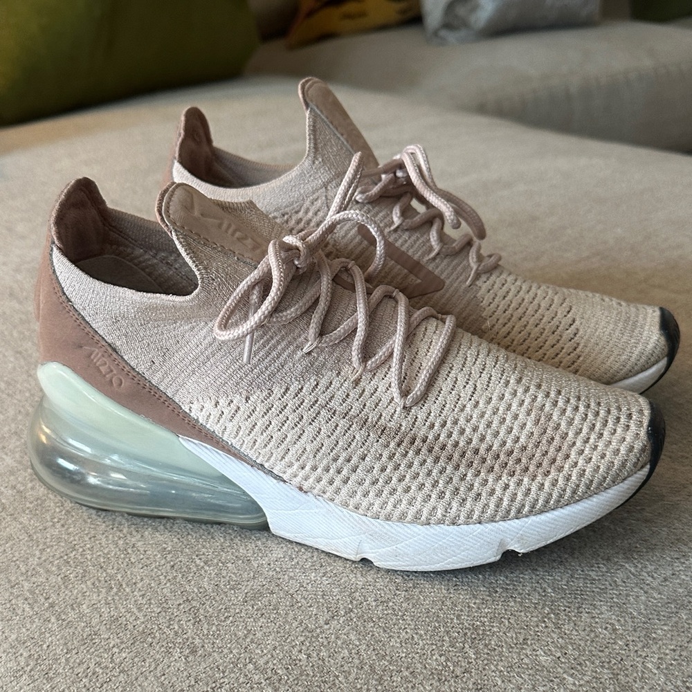Nike Air 270 Cream / Beige Sneakers with Breathable Knit Design